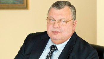 Российского бизнесмена, которого подозревают в организации финансовой пирамиды под предлогом инвестиций в Apple и Nike, задержали в США