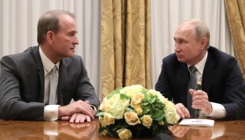 Генпрокурор Украины обвинила кума Путина, депутата Верховной рады Виктора Медведчука в передаче России права на нефтегазовое месторождение на Крымском шельфе