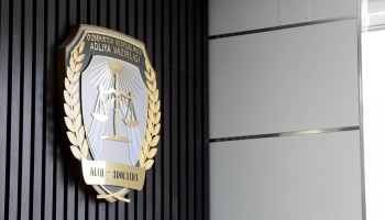 В Узбекистане разработали Кодекс поведения госслужащих. Им запретили принимать любые подарки, связанные с должностью