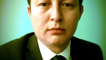В Западном Казахстане офицер антикоррупционной службы обвиняется в вымогательстве 300 тысяч долларов