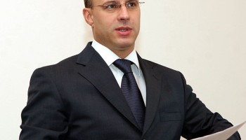 Romania: 2 Former Ministers Jailed for Leaking Privatization Documents