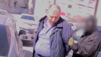 В Омске завершили расследование дела экс-начальника полиции, которого обвиняют в покровительстве сети борделей под видом массажных салонов