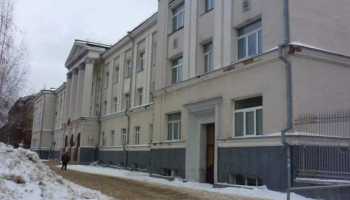 Бывшего полицейского из Новосибирска, получившего взятку 84 пачками лапши быстрого приготовления, приговорили к семи годам условно