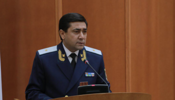 Экс-генпрокурора Узбекистана приговорили к пяти годам за коррупцию