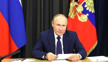 Путин предложил дать Генпрокуратуре право защищать интересы России в иностранных судах