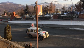 Азербайджан обвинил Красный Крест в поддержке Армении