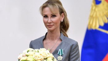 «Коммерсант»: СК предъявил новое обвинение экс-директору по правовому обеспечению «Ростеха» 