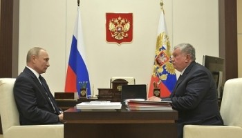Сечин попросил не облагать налогами инвестиции «Роснефти» в генетику. Компания финансирует проект, которым предположительно занимается дочь Путина