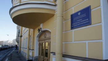 Подполковника СК в Петербурге приговорили к 10 годам за коррупцию и кражу 15 айфонов из числа вещдоков