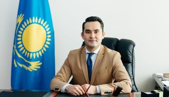 Экс-главу управления образования Нур-Султана привлекут к ответственности за то, что он трудоустроил в детский сад ранее осужденного за коррупцию