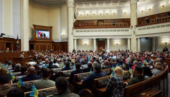 «Слідство.Інфо»: Украинские чиновники прячут от войны своих родных, призывая остальных украинцев вернуться на родину