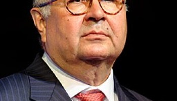 Hetq.am: Братья Есаян и Алишер Усманов связаны с монополией QR-кодов