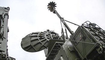 «Важные истории»: поставщик радиоэлектронного оружия для российских военных в Украине закупает западные комплектующие через цепочку посредников