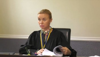 Slidstvo.Info: Мать судьи из Одессы, работающая в российской компании, подарила дочери 65,6 тысячи долларов на квартиру в Турции