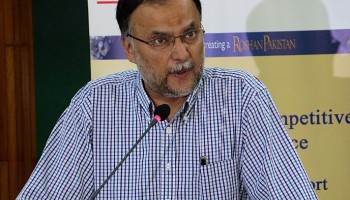Pakistan Detains Another Opposition Leader over Corruption
