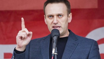 Navalny’s Foundation Lists Putin’s 6,000 Bribe Takers and Warmongers