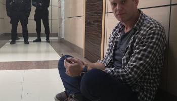 Navalny Poisoning: EU Sanctions Eight More Russians