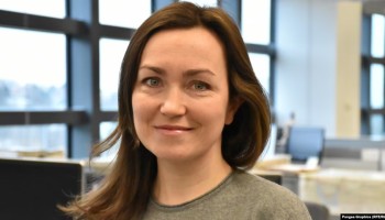 Russia Detains RFE/RL U.S.-Russian Journalist