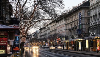 Hungary: Company selling controversial state bonds buys luxury apartments