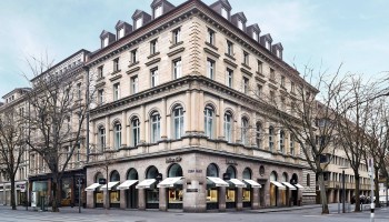 Swiss Bank Execs Suspected in Money-Laundering Probe