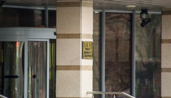 Moldova Detains 4 Bankers Over Theft of $1 Billion