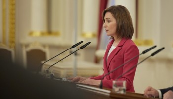 На парламентских выборах в Молдове победили сторонники антикоррупционных реформ