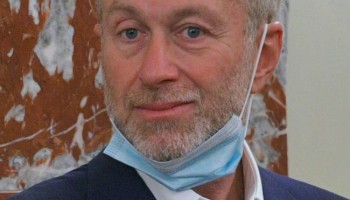 Abramovich Owned Stake in Company that Won U.S. Gov’t Contracts