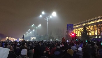 Romania: Protests Grow, Minister Resigns Over Corruption Decree