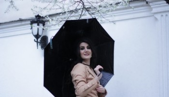 Iranian Poet Says Tehran has Threatened her for her Art