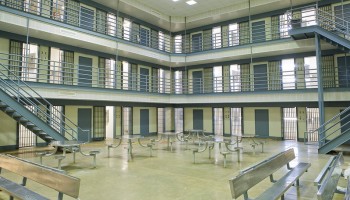 US: Dozens Plead Guilty of Trafficking Drugs in South Carolina Prisons