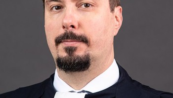 Ukraine Detains Head of Supreme Court over Corruption Allegations