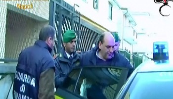 Italy: Bribes, the Camorra and a Renovated Palace