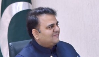 Pakistan Minister Applauds Prisoners Exchange Agreement with Britain