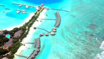 Maldives Court Orders Detention of Former President