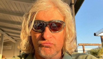 Олег Тиньков рассказал о принуждении продать акции «Тинькофф банка» «за 3% от справедливой цены» после поста с критикой войны в Украине