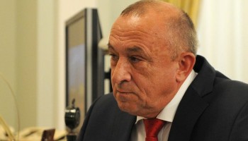 Russia Detains Governor of a Province for Corruption