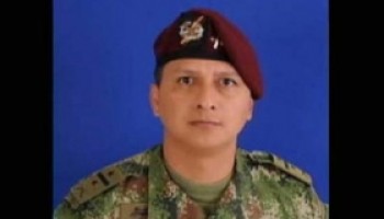 Colombia: Army Official Accused of Selling Arms to Paramilitary Group
