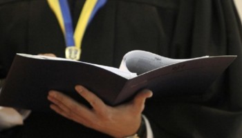 Сервис видеосвязи Easycon, которым начали пользоваться суды в Украине, связан с подозреваемым в многомиллионных хищениях