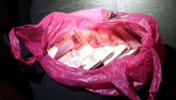 Замначальника полиции на транспорте в Таганроге задержали за взятку в 2,5 миллиона рублей