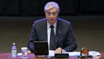 Президент Казахстана уволил свата дочери Назарбаева с поста главы ЦИК