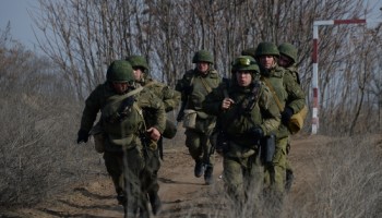 Около 20 военных-контрактников дали взятки за курсы повышения квалификации. Теперь их не повысят из-за судимости