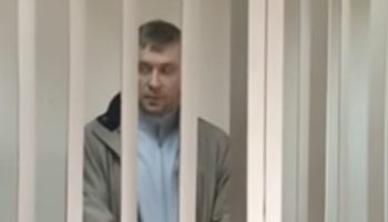 «Коммерсант»: суд выселил 12-летнюю дочь экс-полковника МВД Дмитрия Захарченко из квартиры в ходе конфискации активов