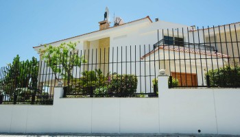 The Golden Friends and Neighbors of Cypriot President Nicos Anastasiades