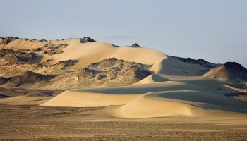 Libya Widens Search After Mass Graves Found in Desert