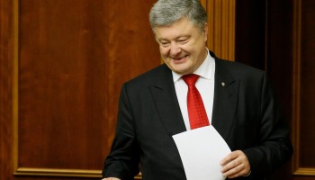 Оборонительная позиция адвокатов президента Порошенко